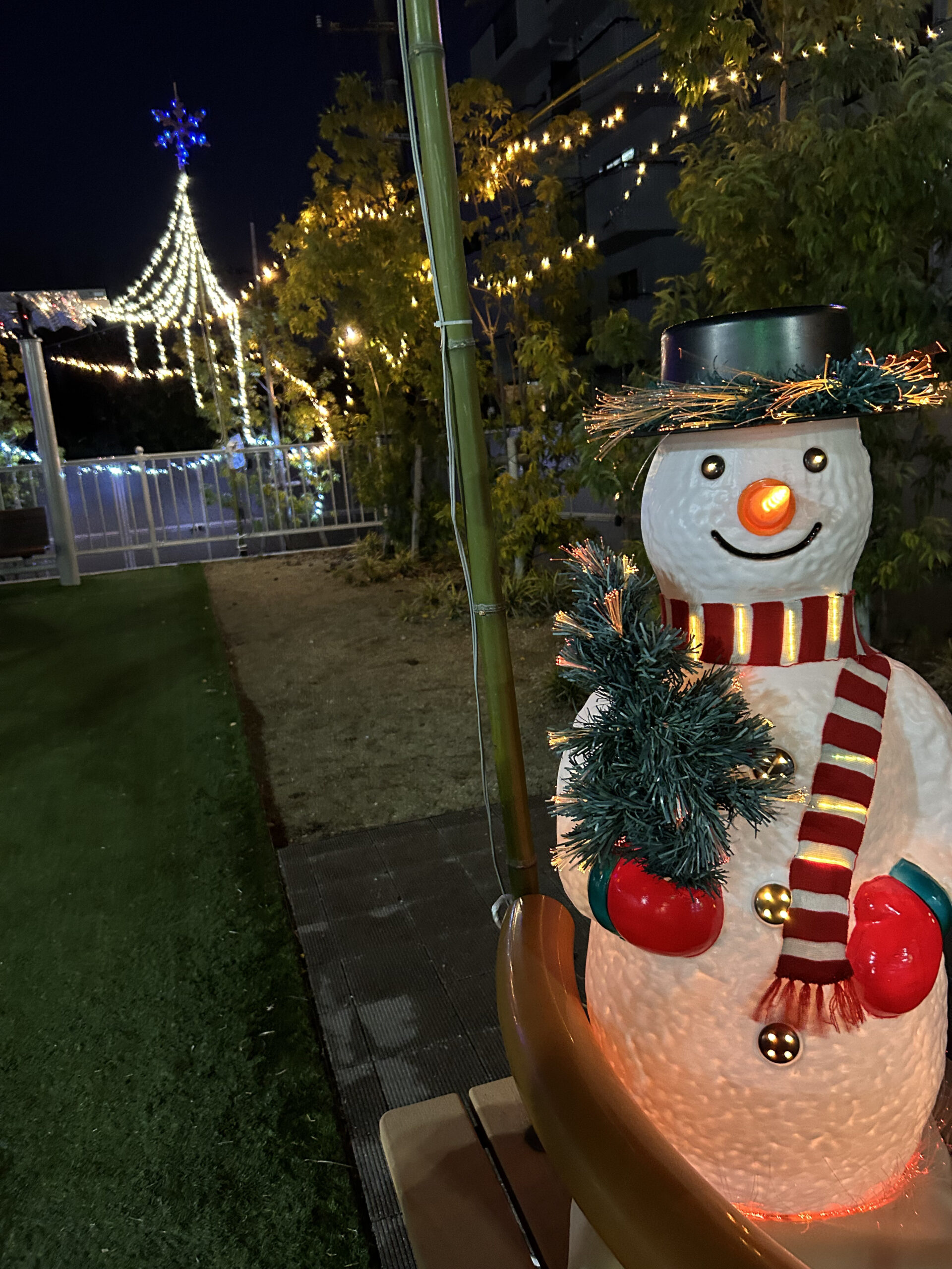 結崎駅前ひろばイルミネーション